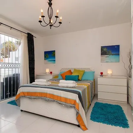 公寓 Beautiful 1 Bedroom Apartment. Communal Pool *