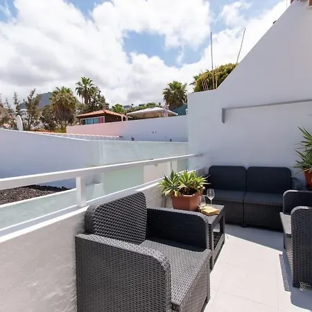 Beautiful 1 Bedroom Apartment. Communal Pool Apartmán Costa Adeje (Tenerife)